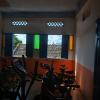 Another gym in Plato where there is never AC...but the breeze helps!