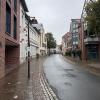 Eine ruhige Straße in der Altstadt von Nienburg