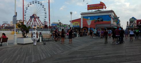 Ocean City, Maryland. मैदान किनारे पर 