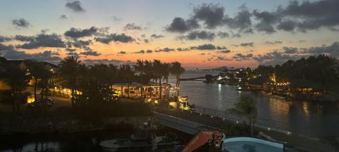 Another sunset ends another beautiful week on this breathtaking island!
