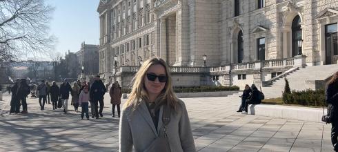 Here I am on a sunny and not too cold day in Vienna, outside of the Belvedere Palace, a museum with lots of beautiful art!