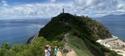 Cristo Rei Ridge Hike