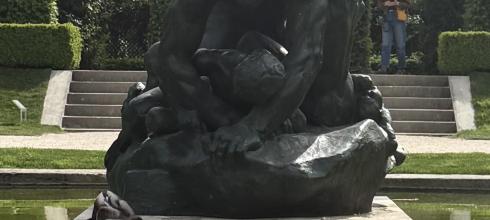 A duck quacking right next to one of Rodin’s statues!