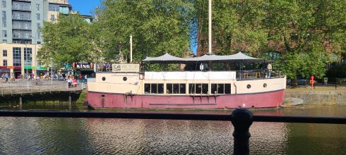 A boat restaurant I pass when I go to the harbor