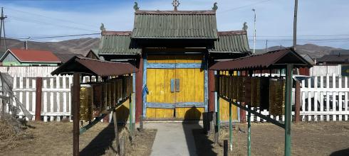 This is a gate to a small Buddhist monastery in Murun, the capital of Khuvsgul province