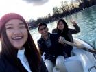 Rowing with friends in the pond of Retiro Park 