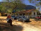 In Minas Gerais, people transport themselves using horses and cars