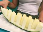 How fresh melon is served in restaurants 