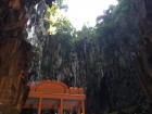 View of the top of the cave, from the inside