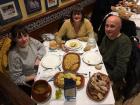 Con mi familia comiendo cocido en Madrid (with my family eating cocido in Madrid). Cocido is a stew made with chickpeas
