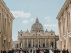 Looking at the smallest country in the world: the Vatican City!