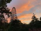 A Ferris wheel at a Shenyang park at sunset