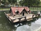 This is a birdhouse at the Xardín do Posío, a garden on the south side of Ourense with many different birds, including ducks, geese, swans and peacocks