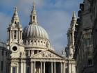 Street view of the historical St Paul's Cathedral