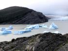 Giant broken pieces of glacier 