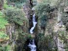 Waterfall in Parc des Buttes Chaumont