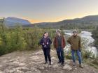 Four friends experiencing Abisko's picturesque sites together 