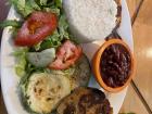 This is a typical casado from Soda de Mary: rice, beans, falafel, greens salad and plantains