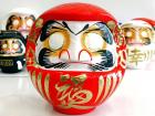 The traditional blank Daruma 