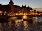 A view of the Seine from the right bank 