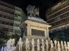 This fountain represents Christopher Columbus kneeling in front of Queen Isabella 