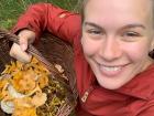 A basket full of mushrooms for dinner.