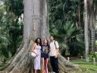 Julián, Zaiya y yo en el jardín botánico de Medellín! 