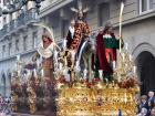 Scenes from the Bible carried by up to a hundred men through the streets of Spain 