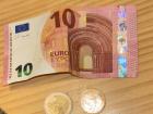 10 euro bill and euro coins