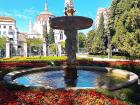 A pretty fountain in Retiro Park—I only have to walk eight minutes, take the subway for around two stops, and I'm there!