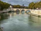 The bridge lines up perfectly with St Peter’s dome showing how Rome connects nature, faith and architecture