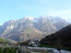 Another beautiful Albanian landscape with mountains all around, and the owner of that house in the photo actually invited us for coffee!