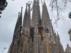 Outside of La Sagrada Familia in Barçelona