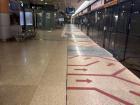 You can see markings on the floor for where to line up! 