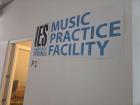 The sign to the school practice rooms, as one would expect, there is a würstelstand right outside